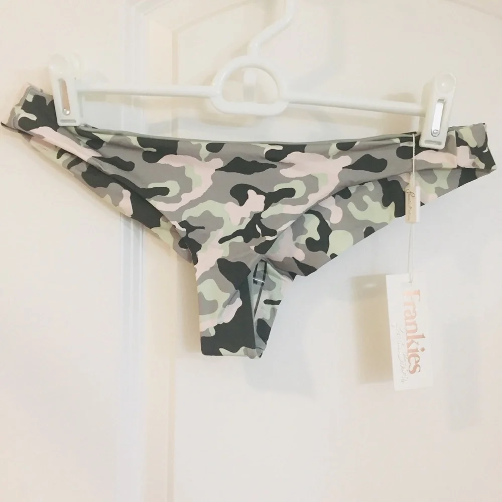 FRANKIE'S BIKINIS Camo Corset Cheeky Bikini Set Size MEDIUM Swimsuit Beach $195